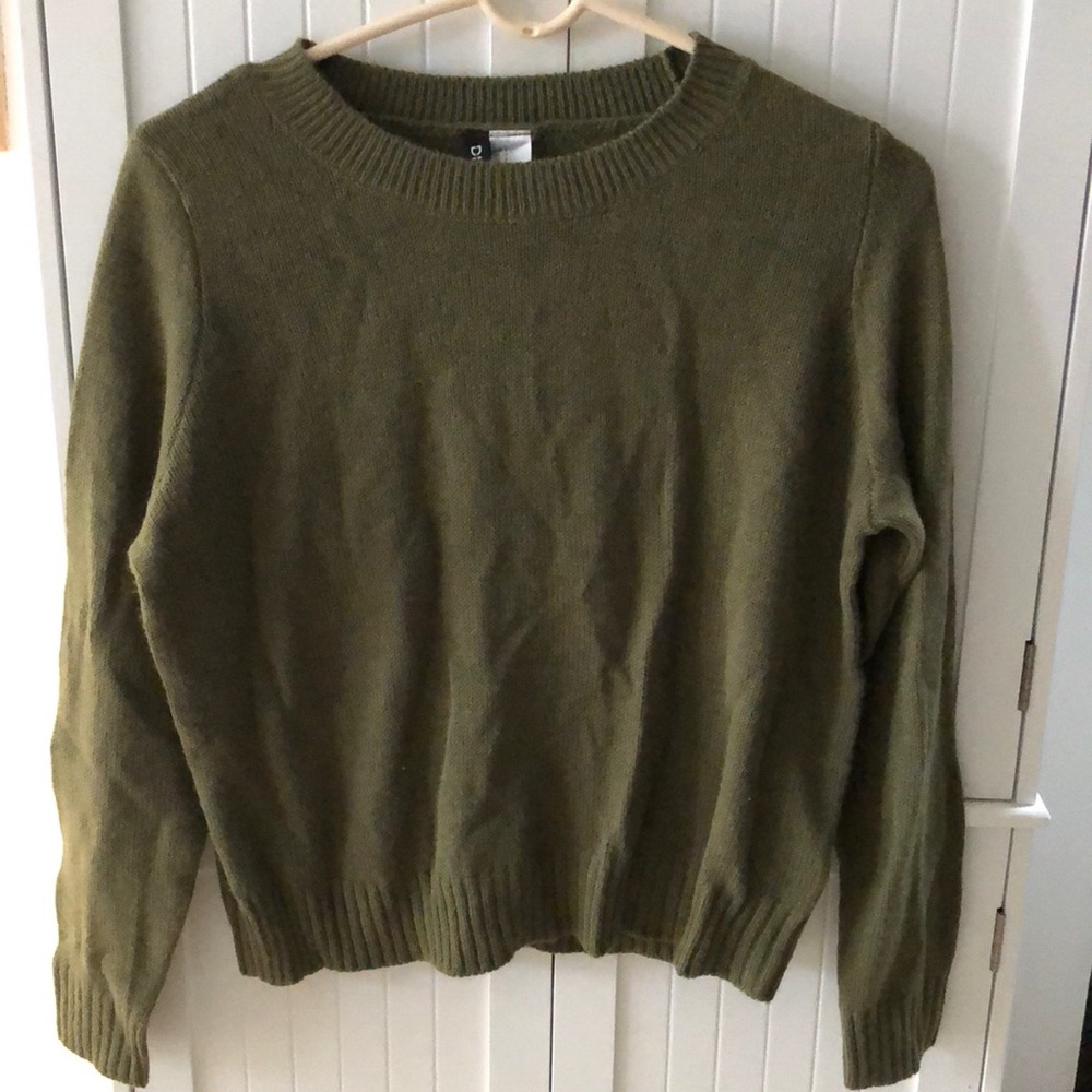 Knitted Army Green Sweater from H&M